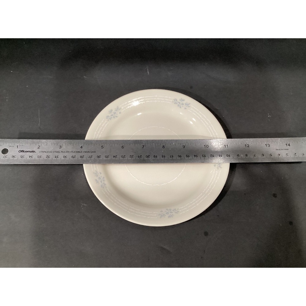 Lot Of 4 Vintage Corelle By Corning "Lace Bouquet" Luncheon Plates